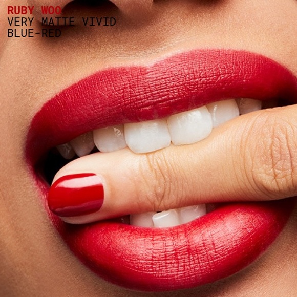 MAC Matte Lipstick Ruby Woo - Picture 12 of 16